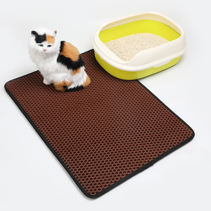 Double-layer EVA cat litter trapping mat in Brown